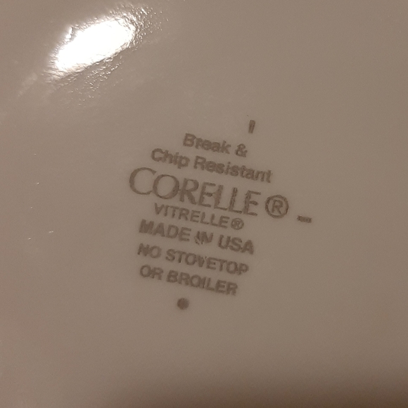 Set of 4 Corelle Soup/Cereal Bowls - Picture 2 of 2